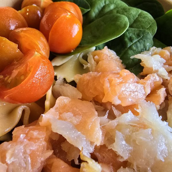 ENSALADA DE PASTA Y AHUMADOS